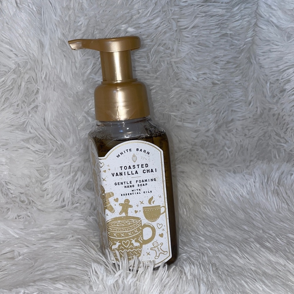 NWT Toasted Vanilla Chai gentle foaming hand soap
